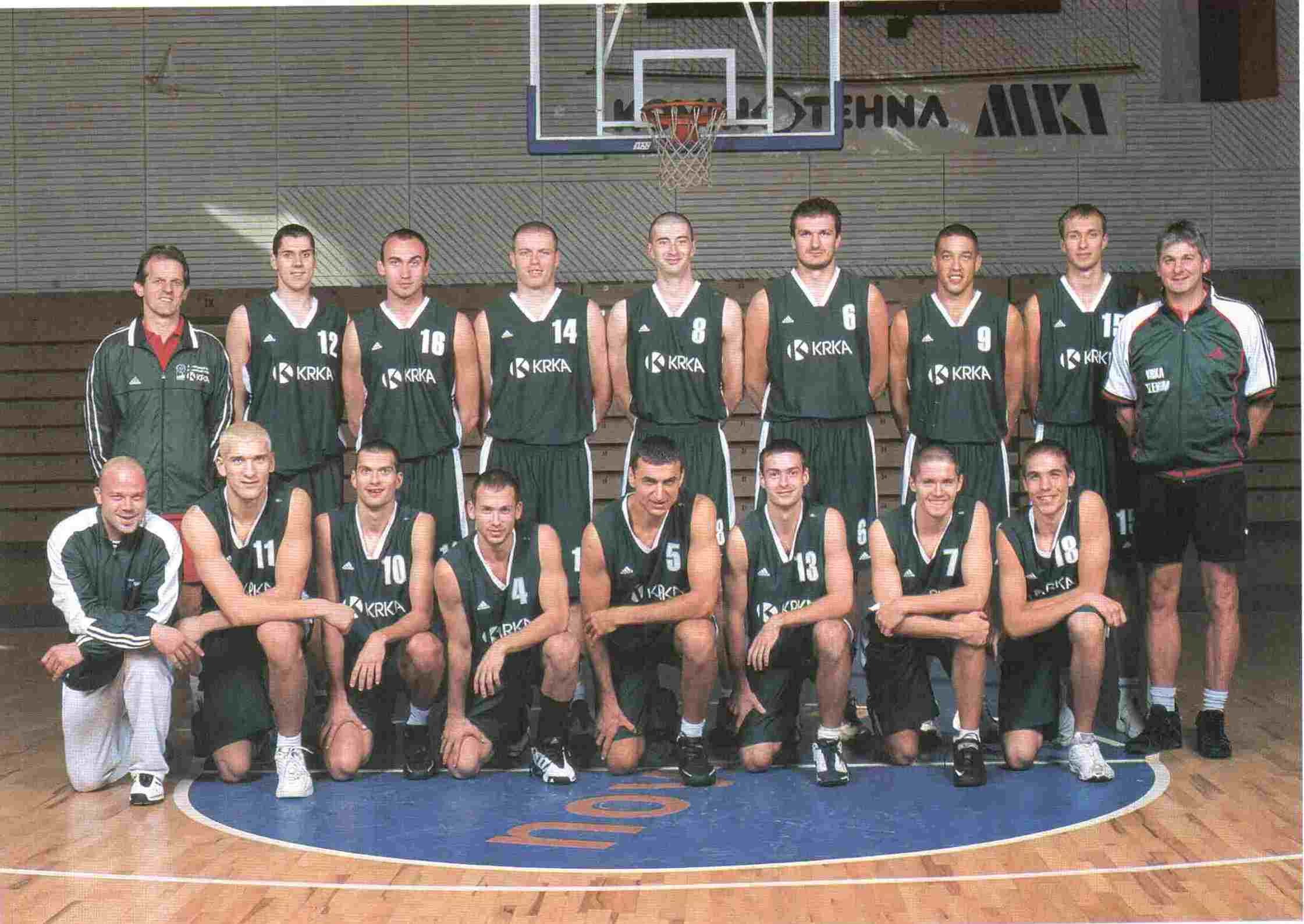 Ekipa 2001-02